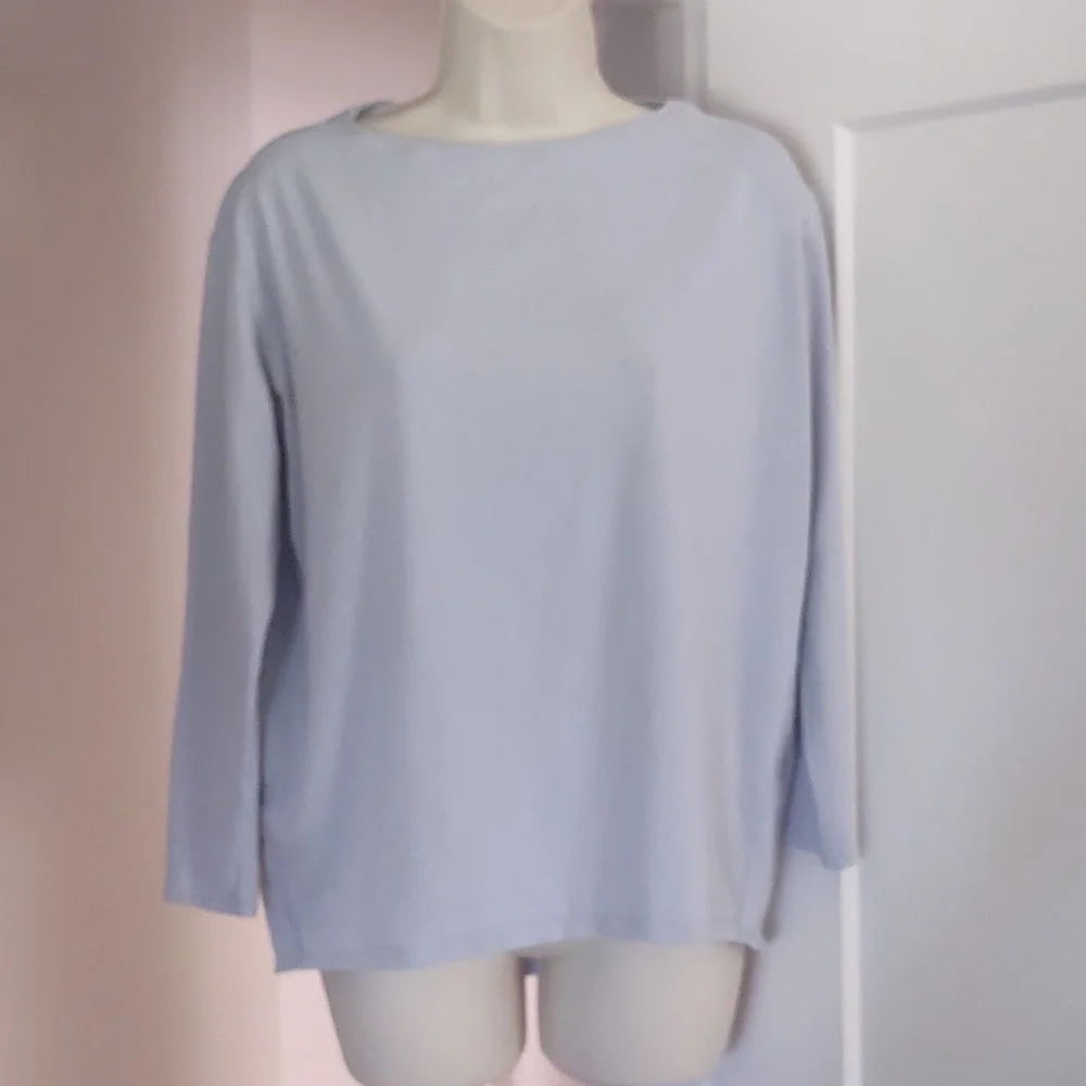 lululemon Light Blue Speckled 3/4 Sleeve Tee - Picture 2 of 8